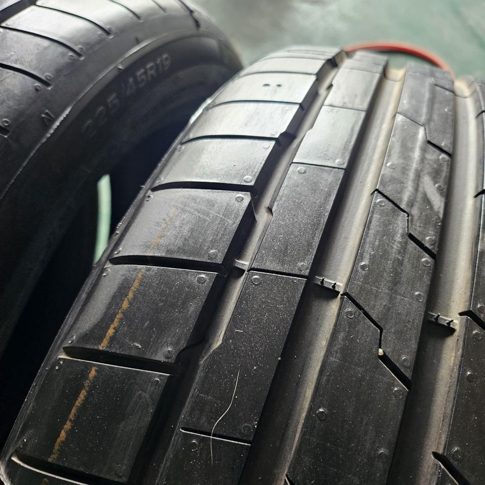 225 45 19 evo3 임판급 중고타이어 팝니다