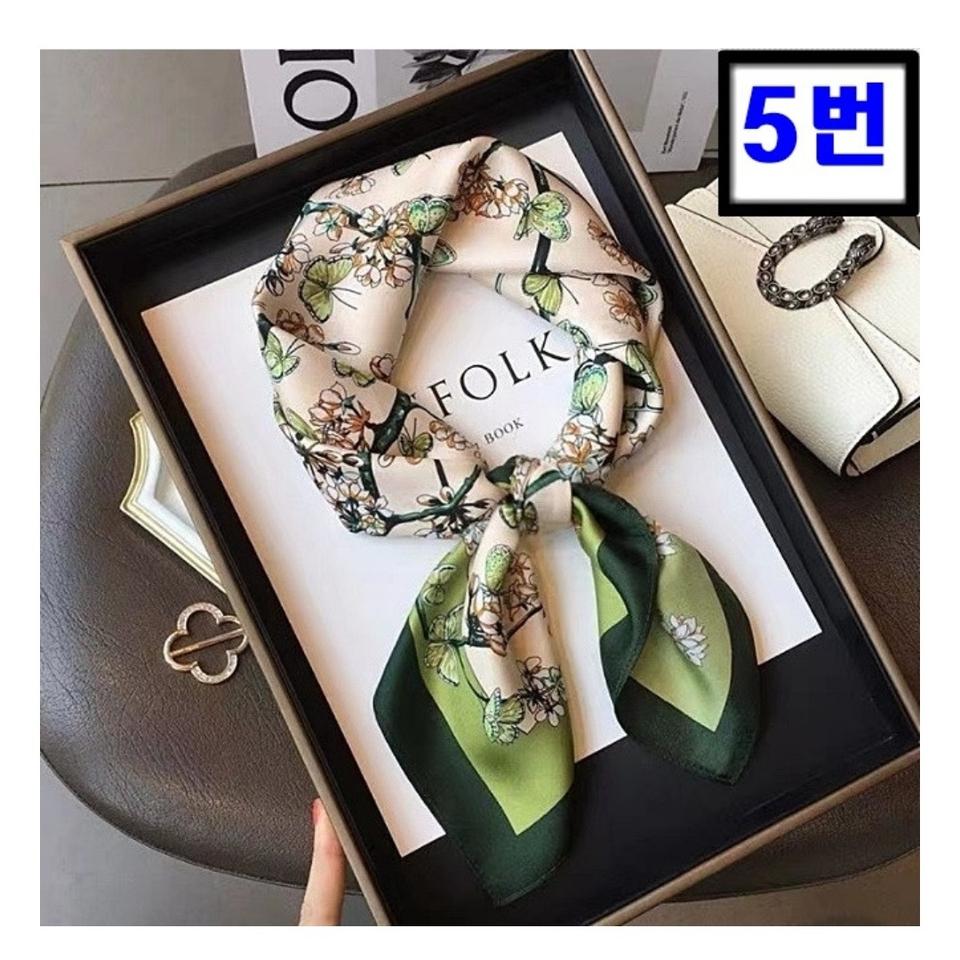 봄 여성 스카프