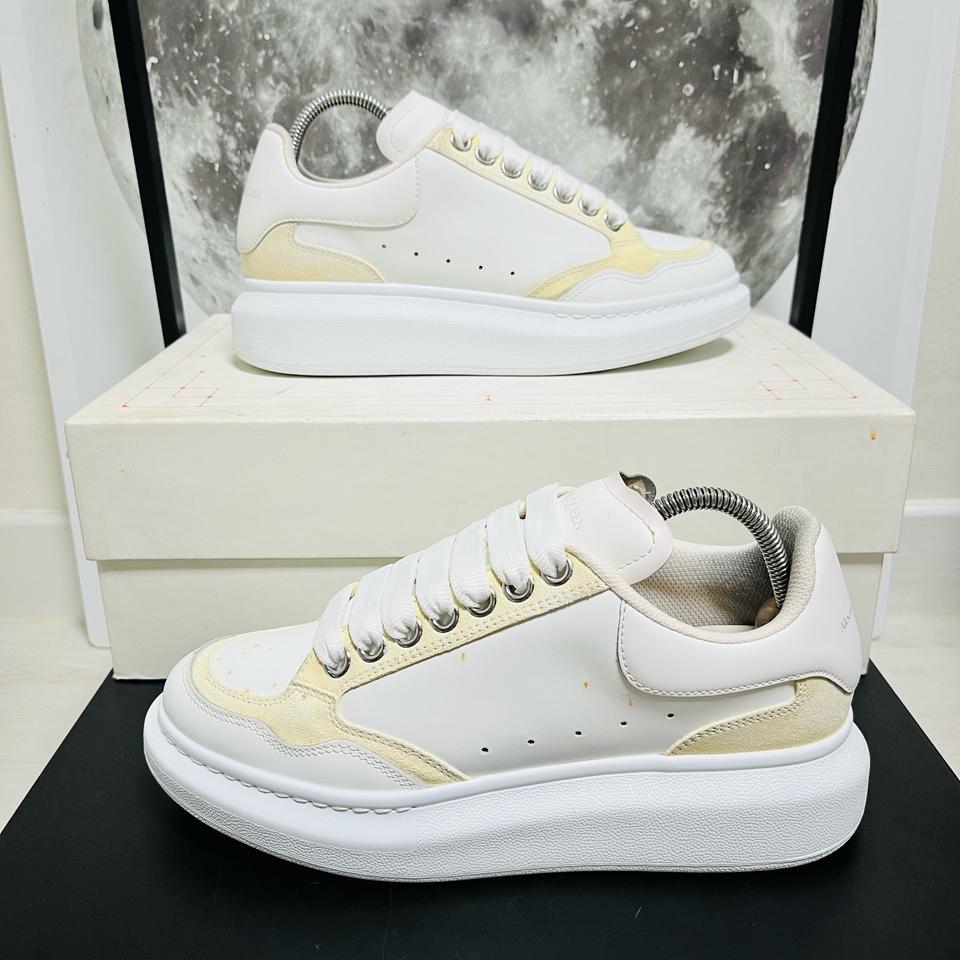 정품 38) 알렉산더 맥퀸 누벅 오버솔 스니커즈 240~245