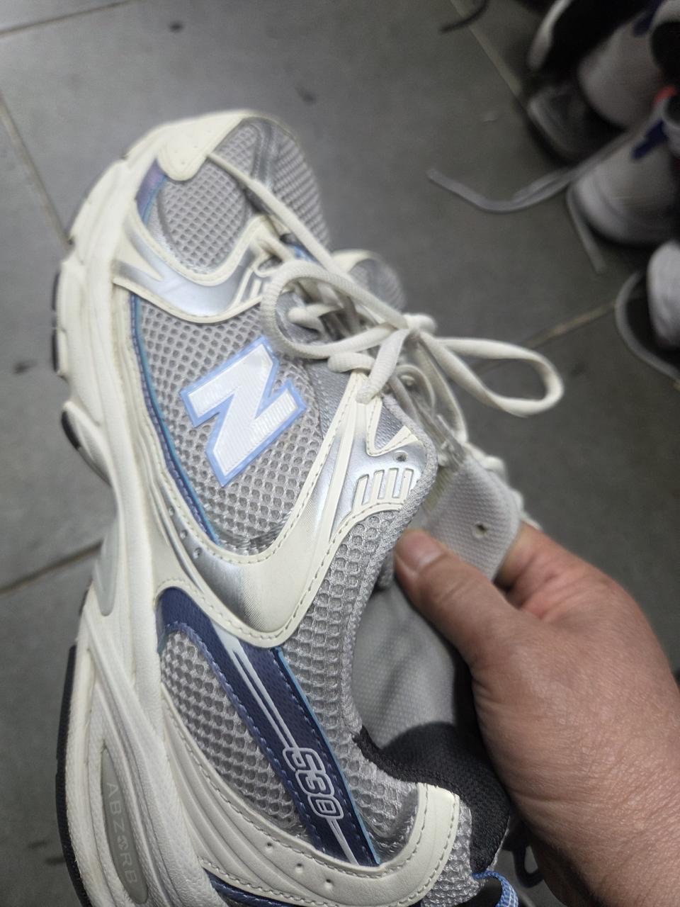 뉴발란스 운동화 270