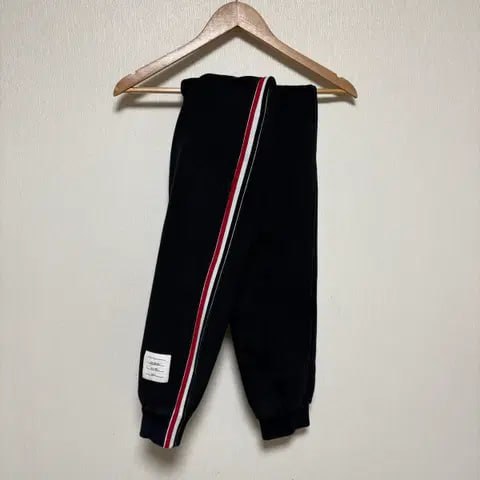 [1] 톰브라운 사이드 삼선 조거팬츠