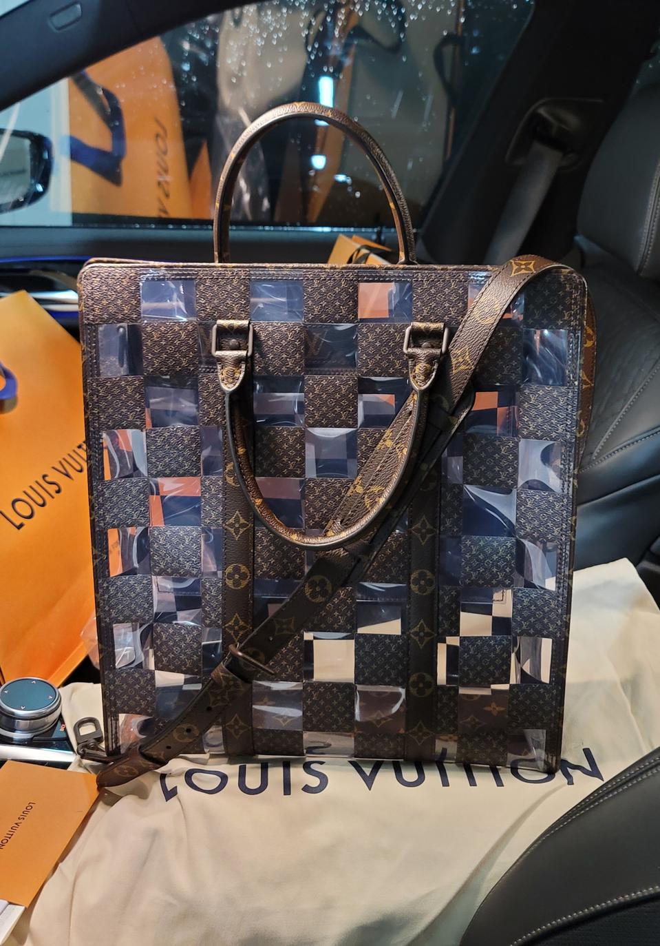 루이비통 버질아블로 모노그램 다미에 투명 삭플라NV 토트백   ​