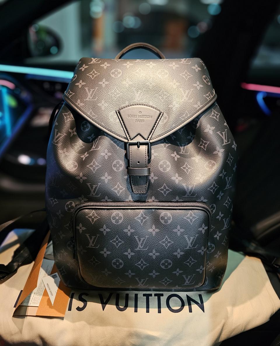 루이비통 퍼렐 이클립스 몽수리 카고 백팩 신형 25년1월