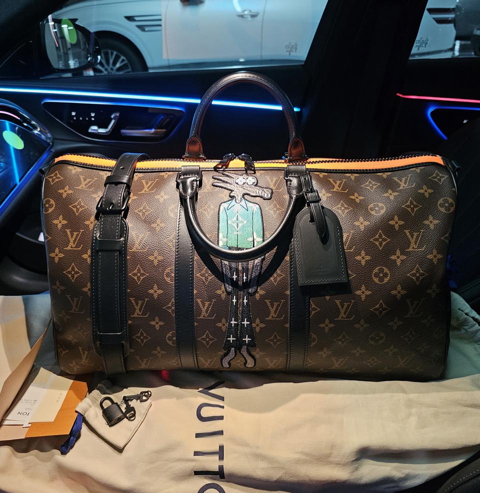 루이비통 버질아블로 한정판 자수 캐릭터 키폴50 (새상품)