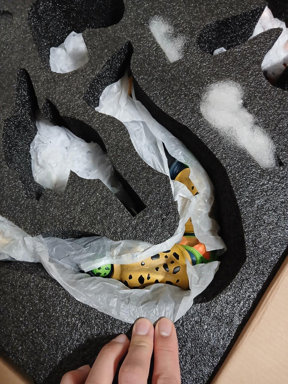 FB 스튜디오 드래곤볼 18호&셀 레진 피규어