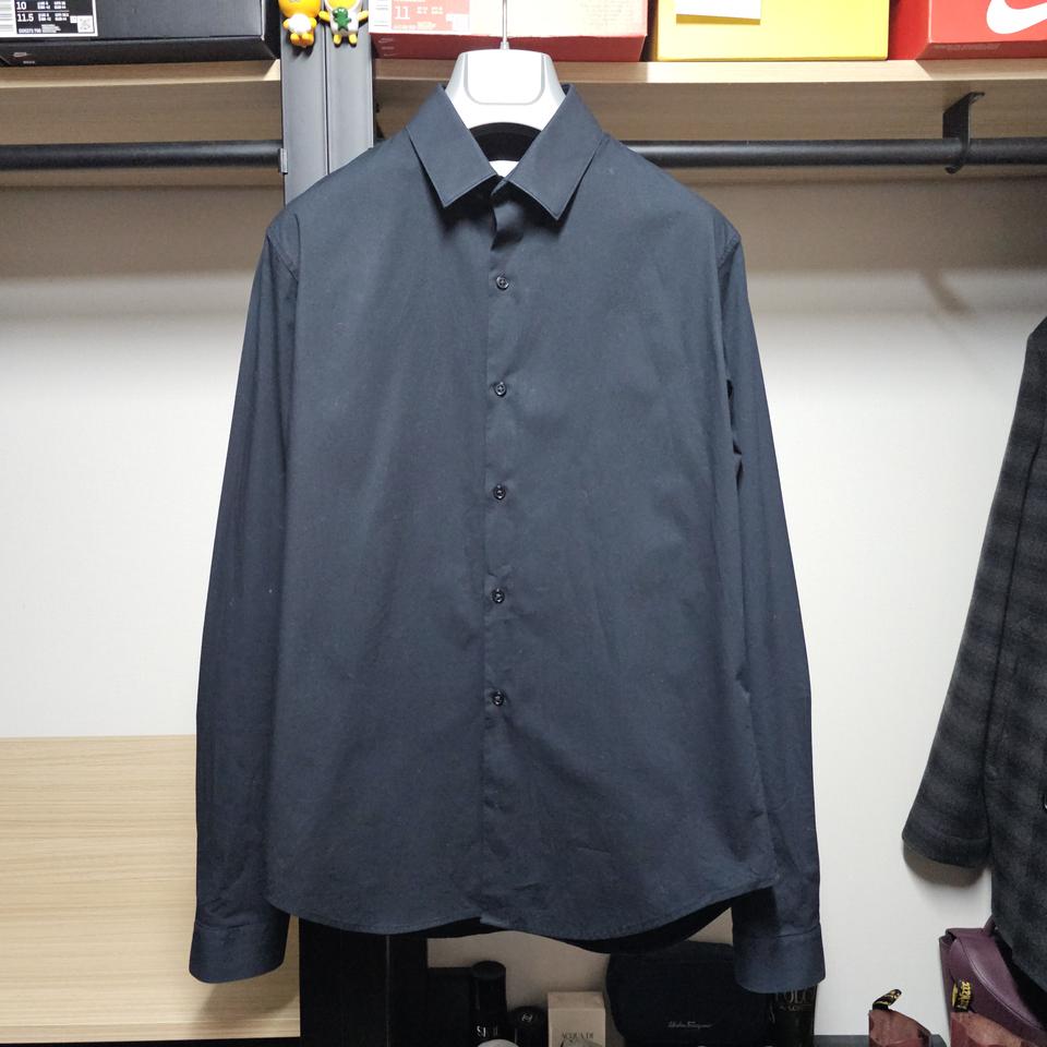 산드로옴므 솔리드 남성블랙 슬림셔츠 90