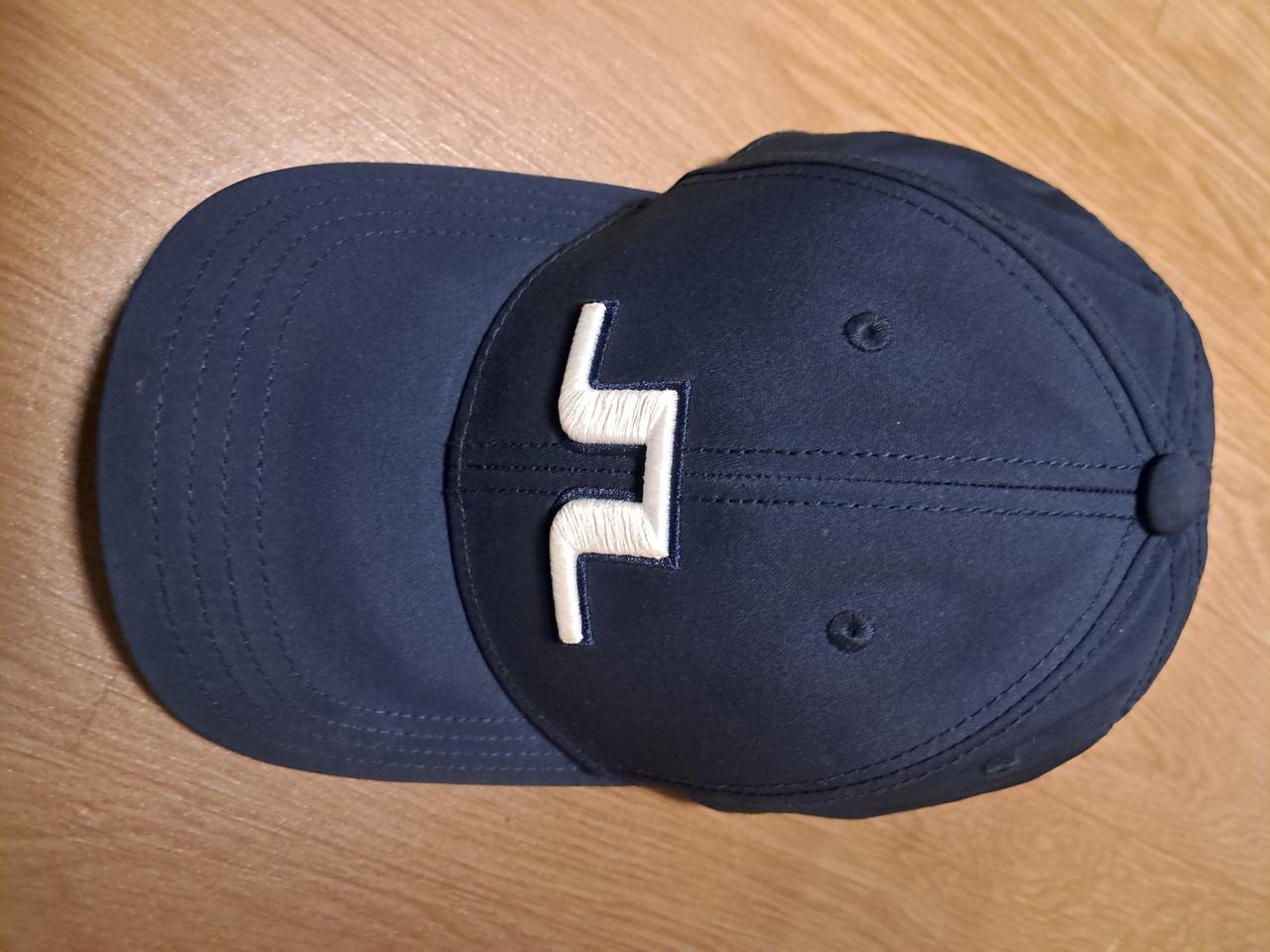 제이린드버그 볼캡