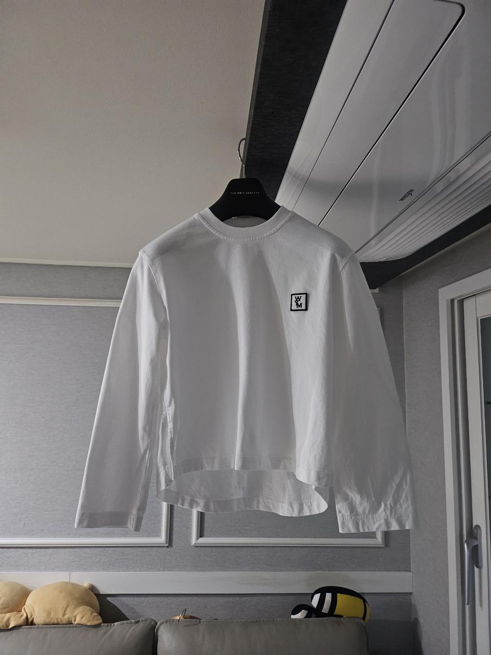 [거의 새것] 우영미 크롭 롱슬리브 티셔츠 34