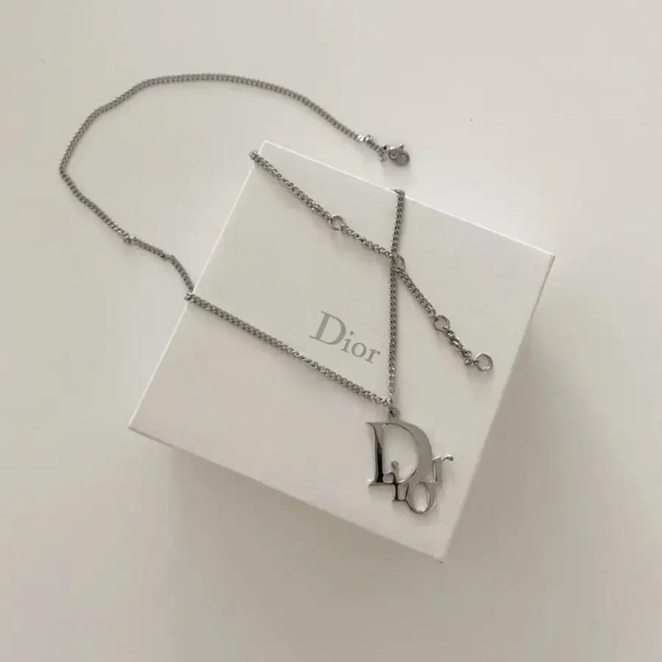 정품 빈티지 디올 로고 목걸이