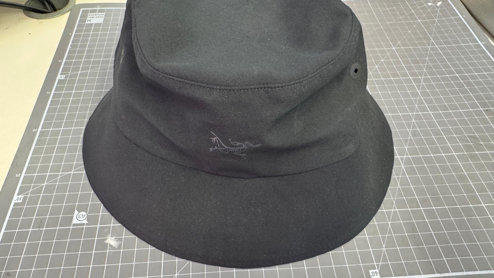 아크테릭스버킷햇