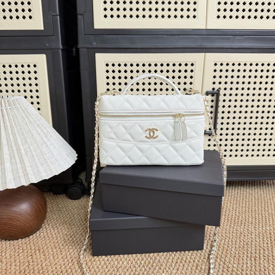 26신상 샤넬VIP 화이트 캐비어 롱 베니티 토드 체인숄더백
