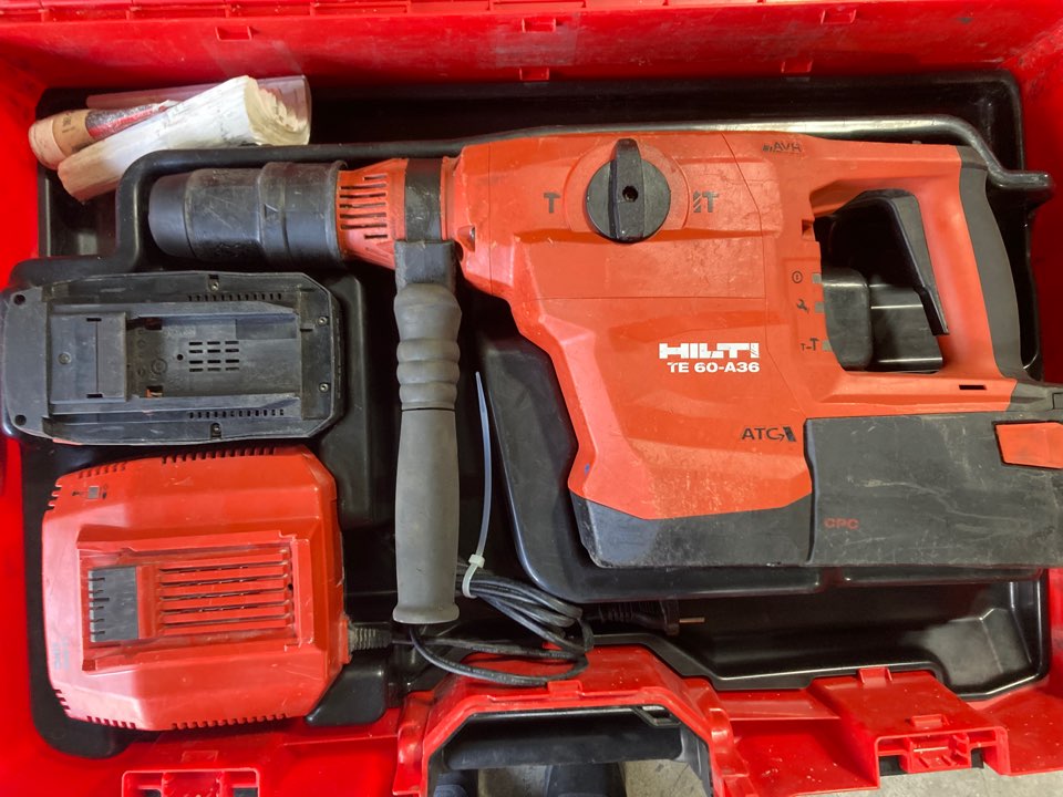 힐티 TE60-A36 충전 콤비 해머 드릴 세트
