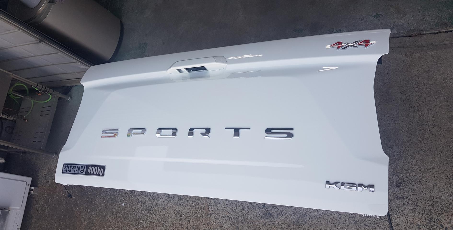 렉스턴스포츠 칸 쿨맨 적재함 트렁크도어 뒷도어 24년식 순정 신차탈거보관