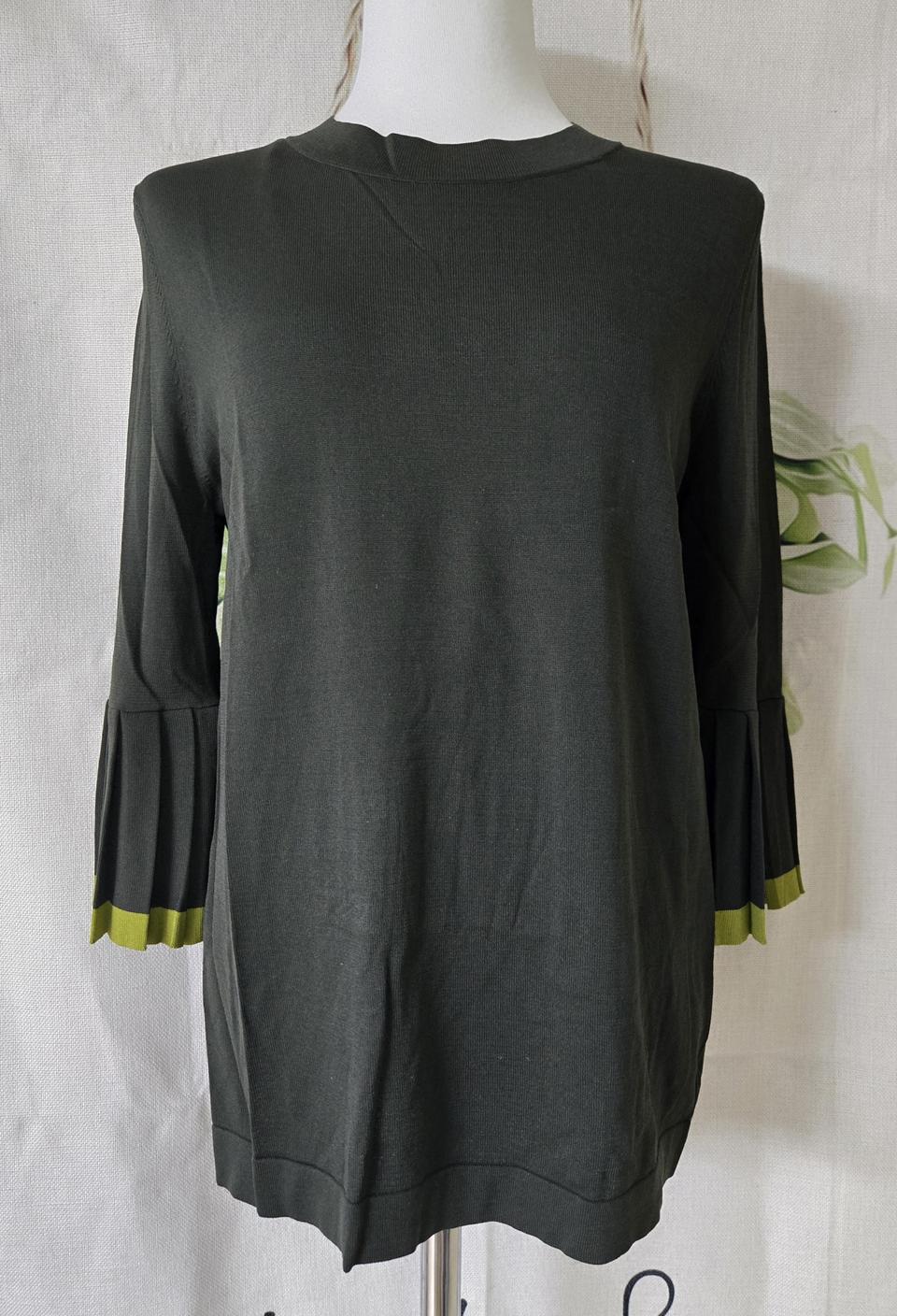 COS 플리츠 소매 탑