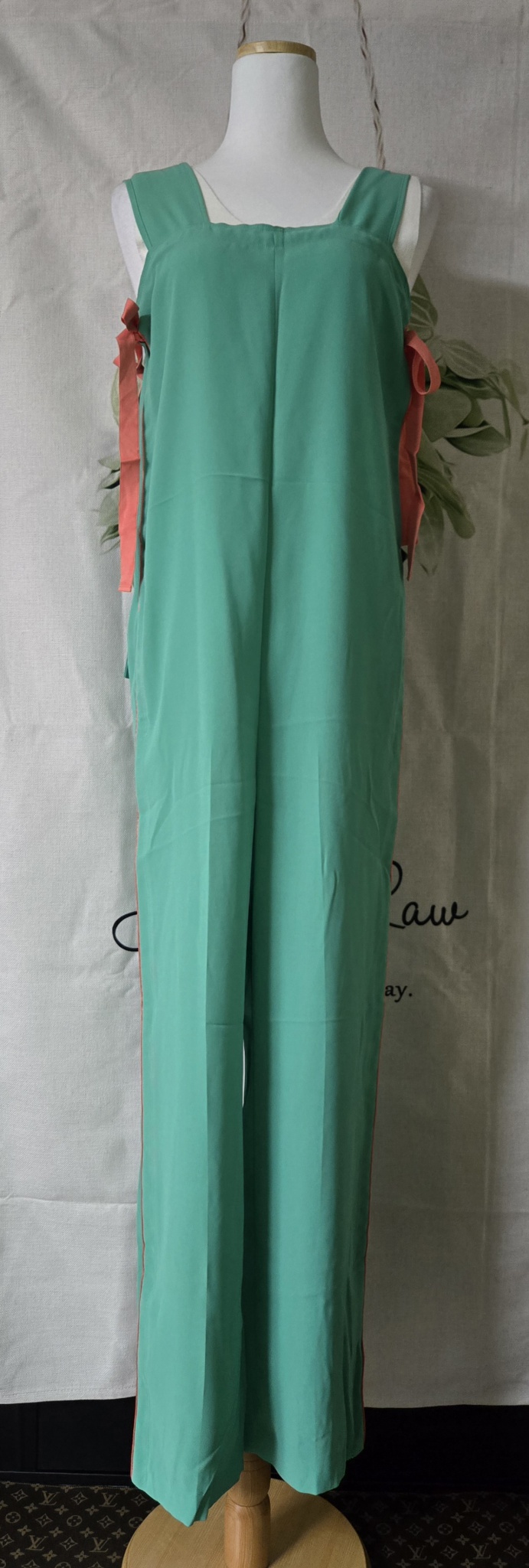 Many More Mong 그린 와이드 점프수트