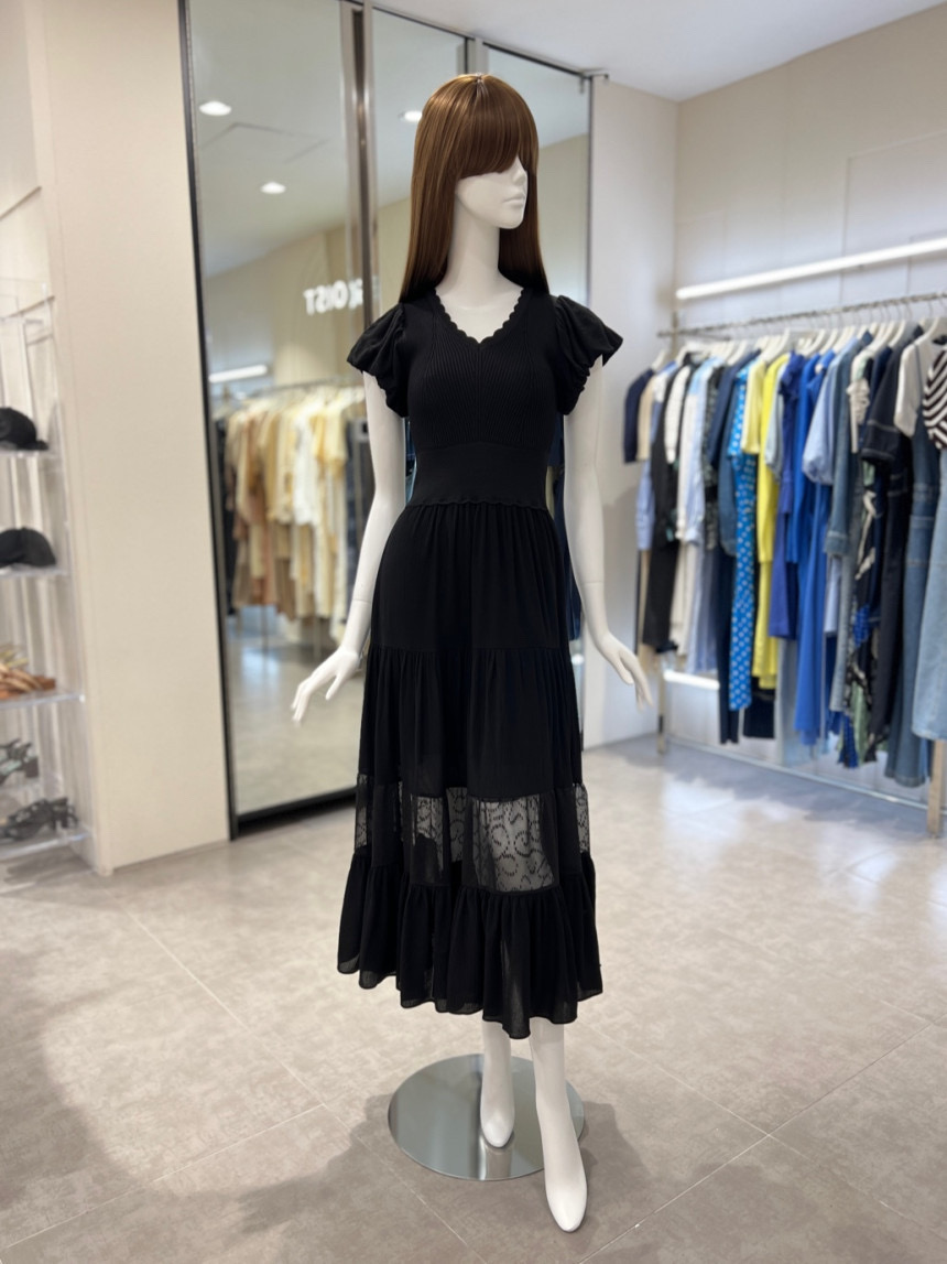 에고이스트 브이넥 셔링 롱 원피스