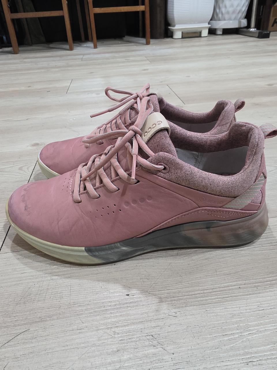 ECCO GOLF 스파이크리스 가죽골프화 37 235MM