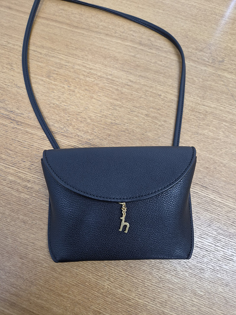 헤지스 미니 가죽 크로스백 똑딱이