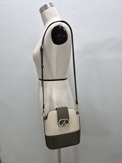 사만사타바사 가죽 숄더백 20년식