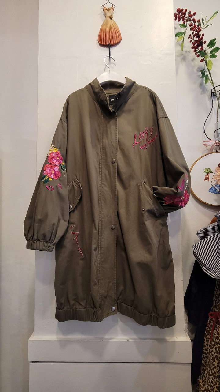 라비쥬 입체자수 벌룬야상