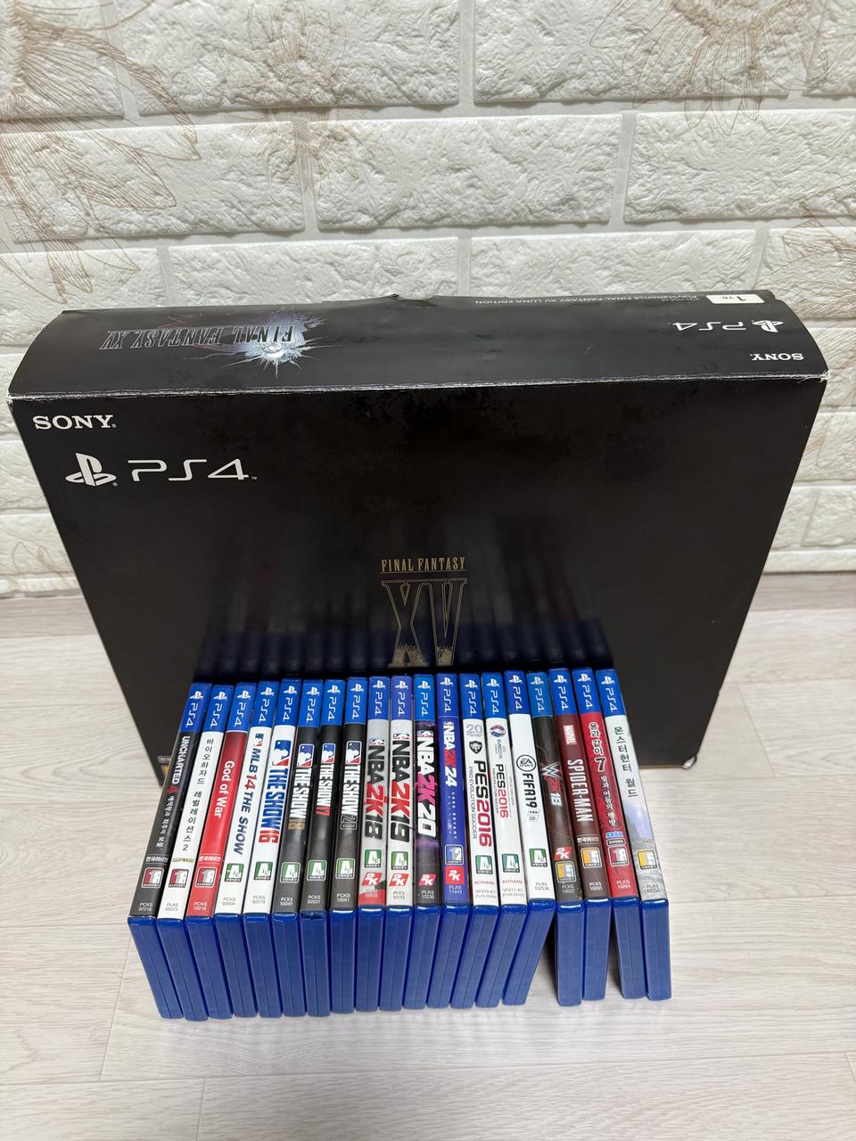 PS4 플레이스테이션4 파이널판타지15 루나 에디션 타이틀 19개 팝니다