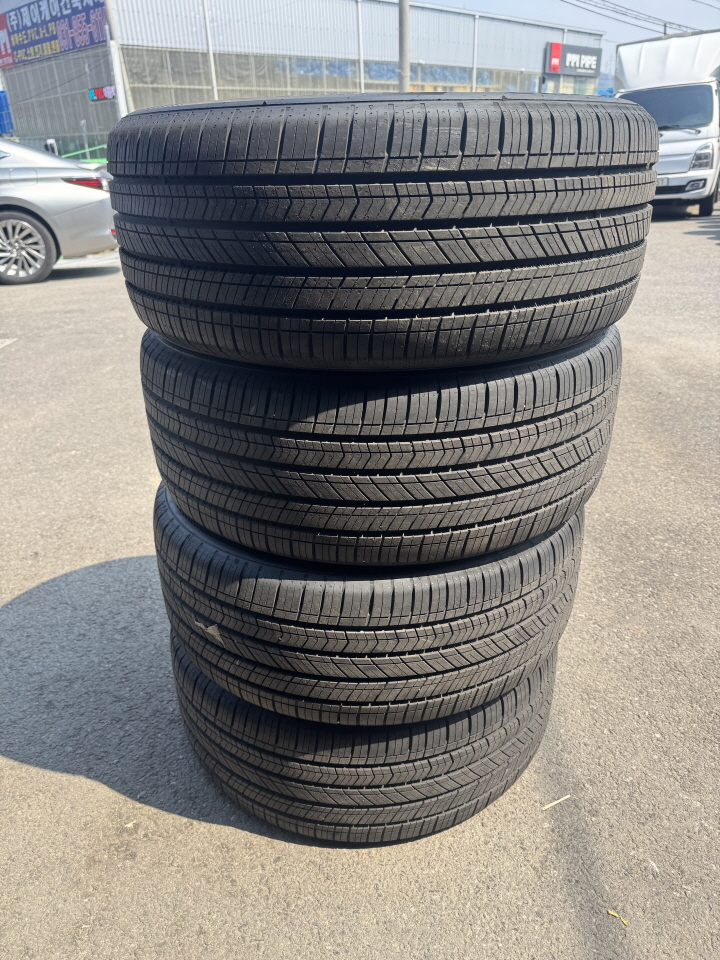 255 45 19 금호 마제9 EV 흡음제 임판 타이어 한대분 판매합니다