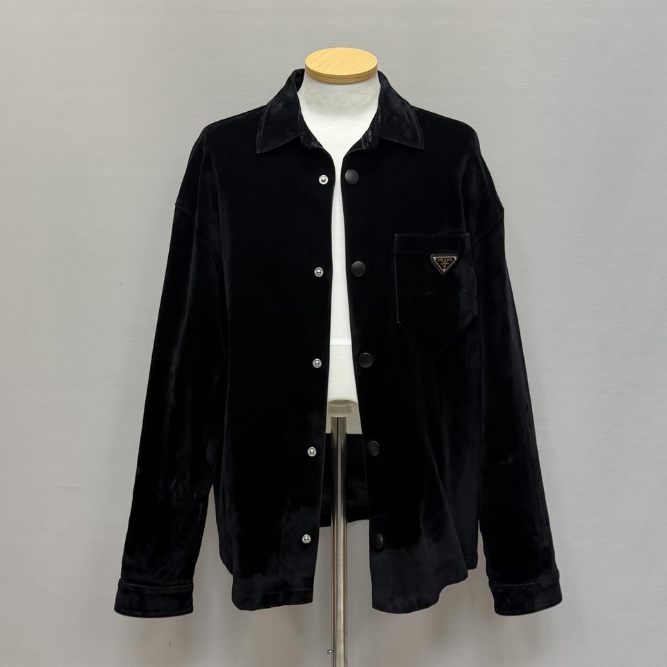 프라다 삼각로고 벨벳 오버셔츠 ( 105 ) 