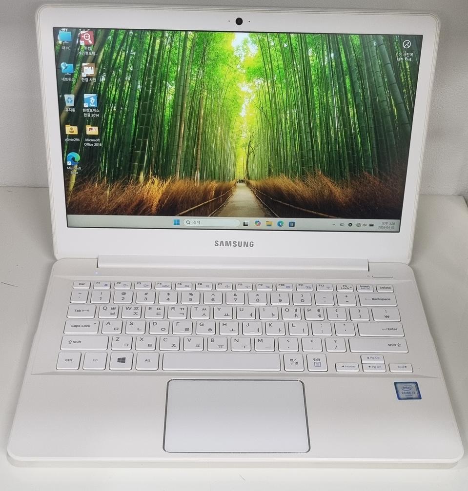 가볍고 쓸만함삼성 노트북9 Lite NT910S3Q[SSD 256GB]팜
