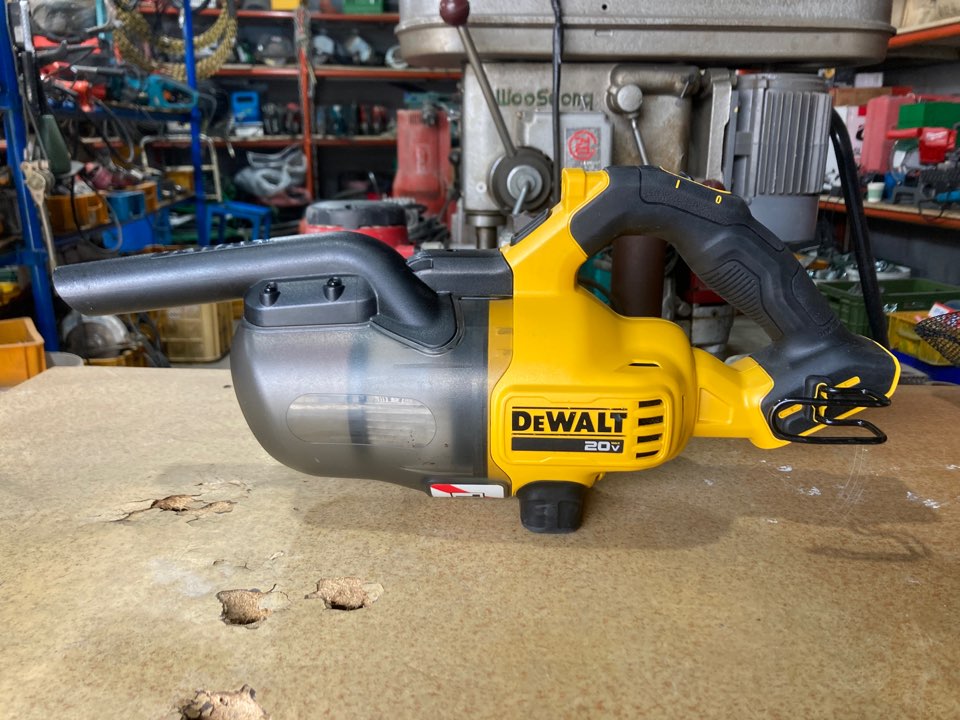 디월트 DCV501L 무선 건습식 스틱 청소기 베어툴