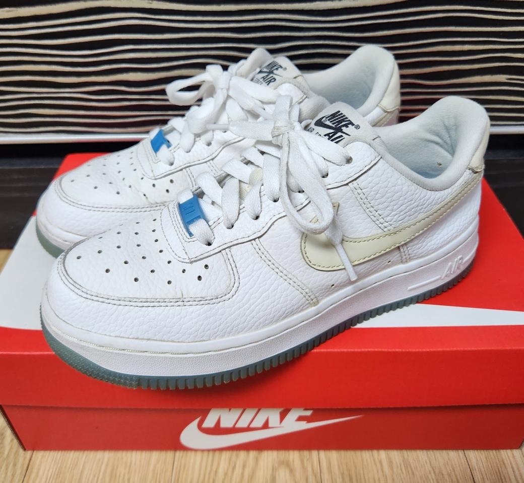 나이키 에어포스1 '07 LX 화이트 유니버시티 블루 스니커즈, 운동화