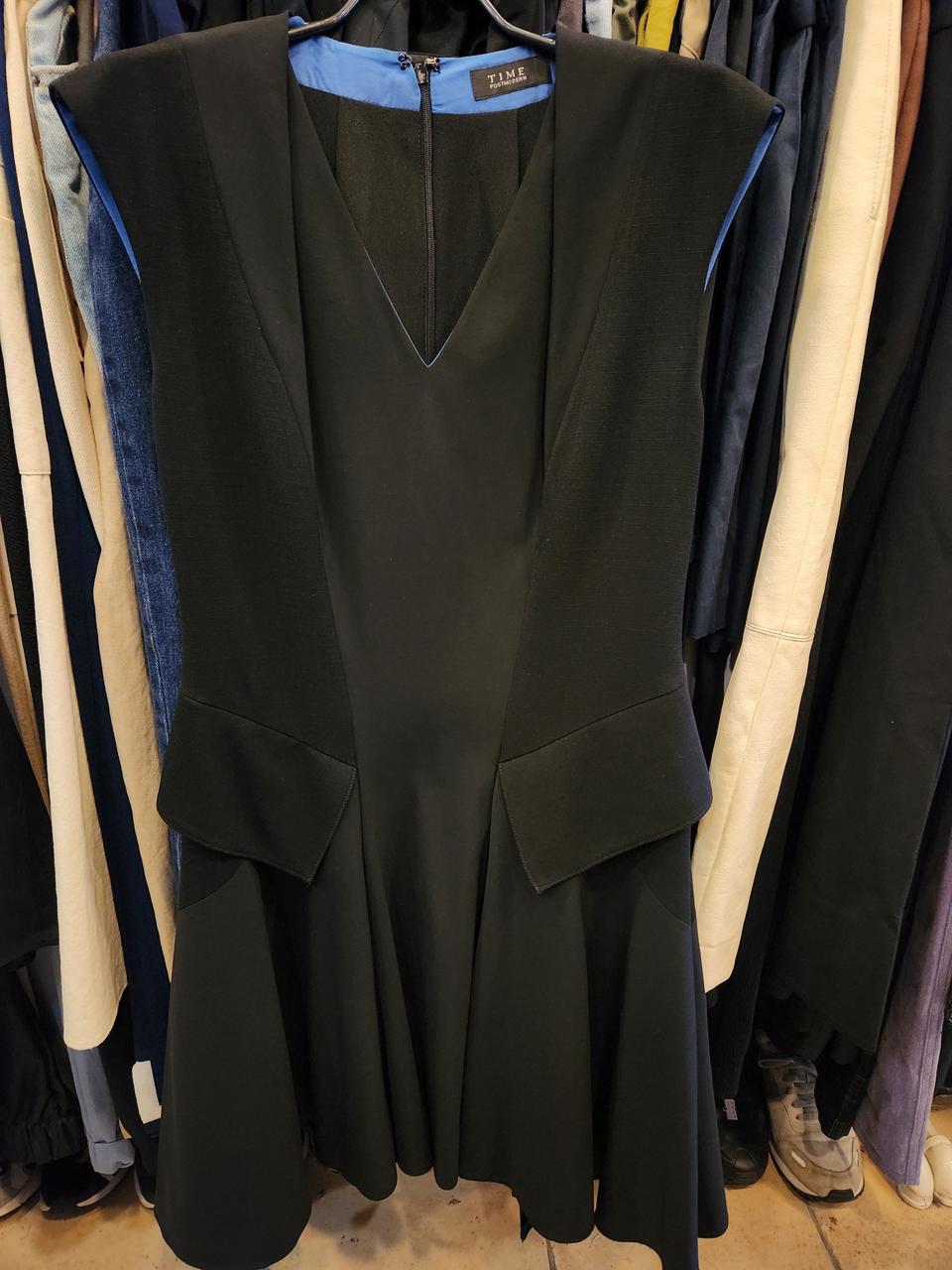 TIME 블랙 민소매 플레어 원피스