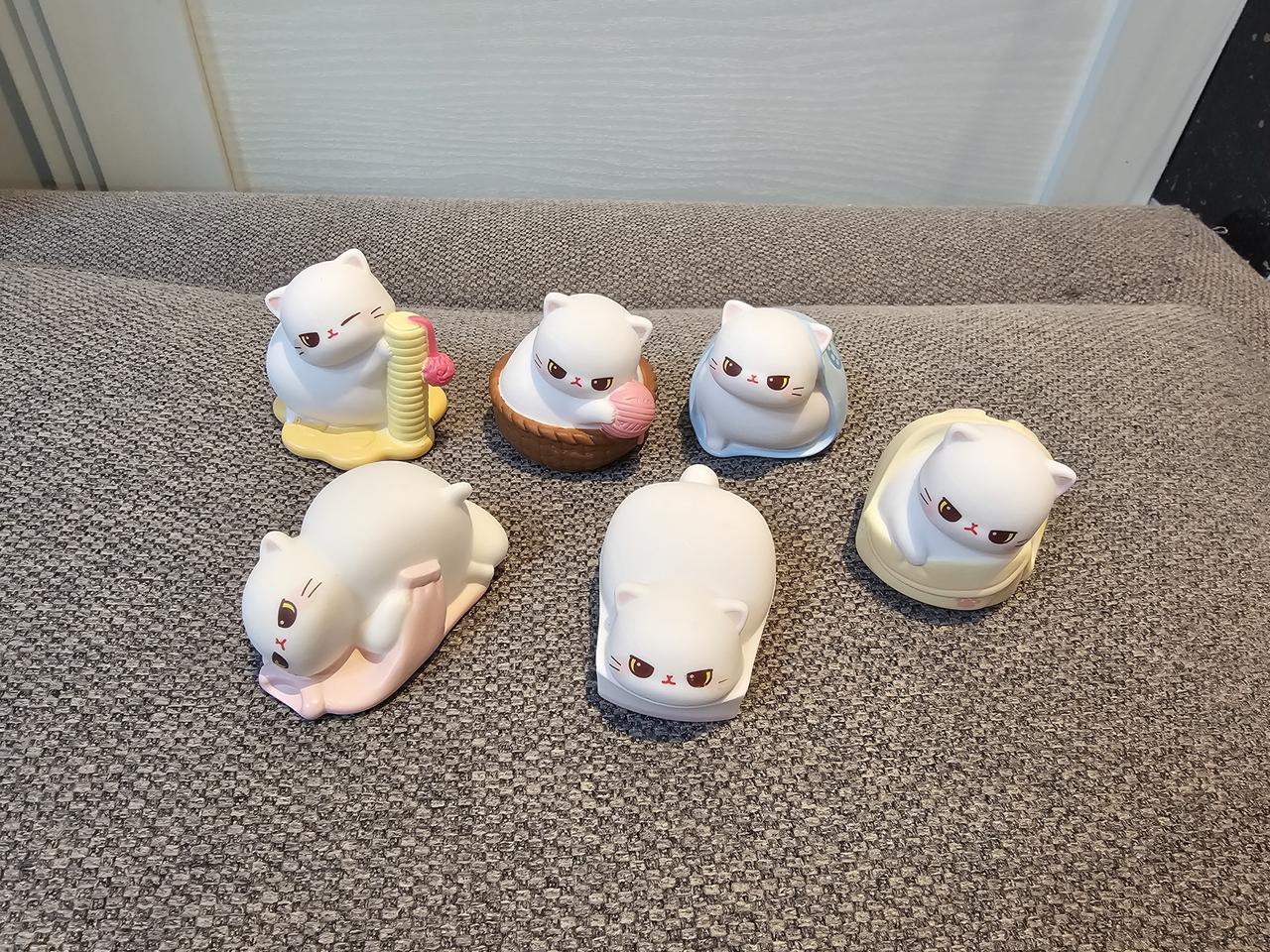 반가워유 나비씨 냥이 고양이 피규어 인형 새거 팔아요