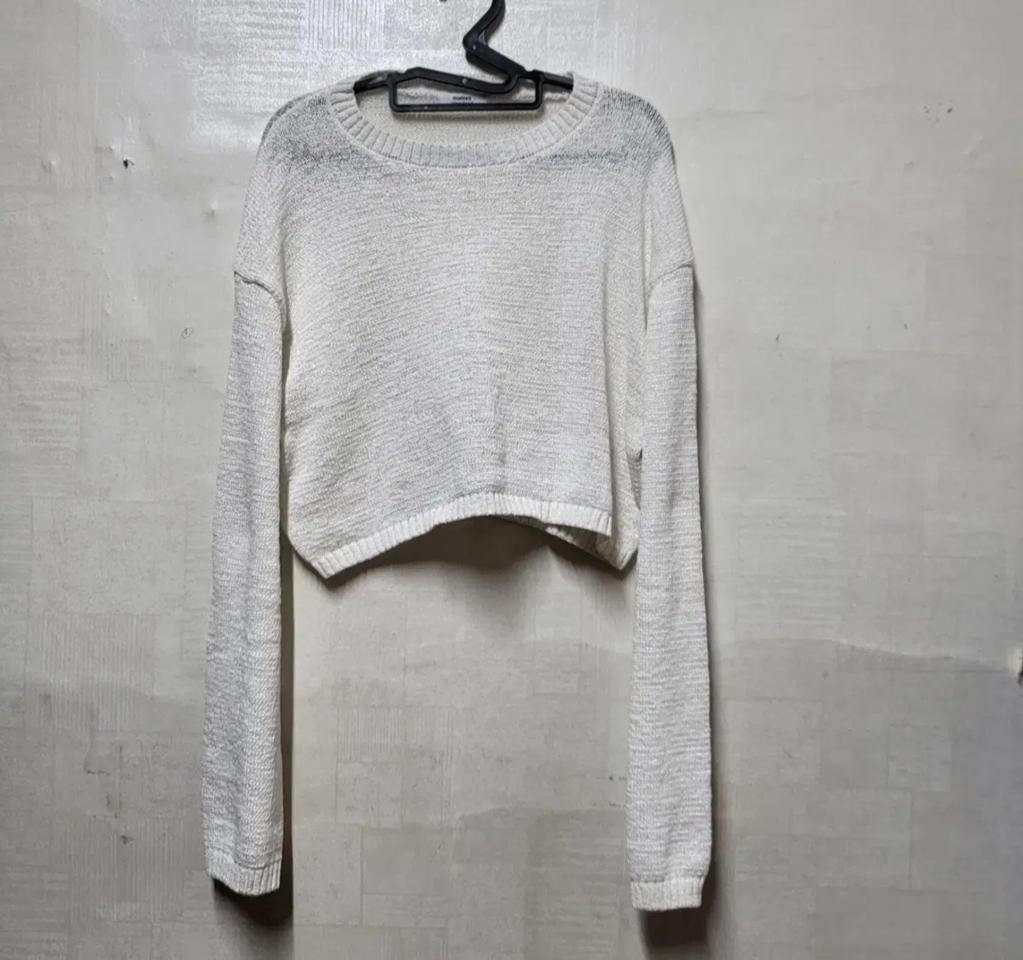 무신사스탠다드 크롭 니트 L