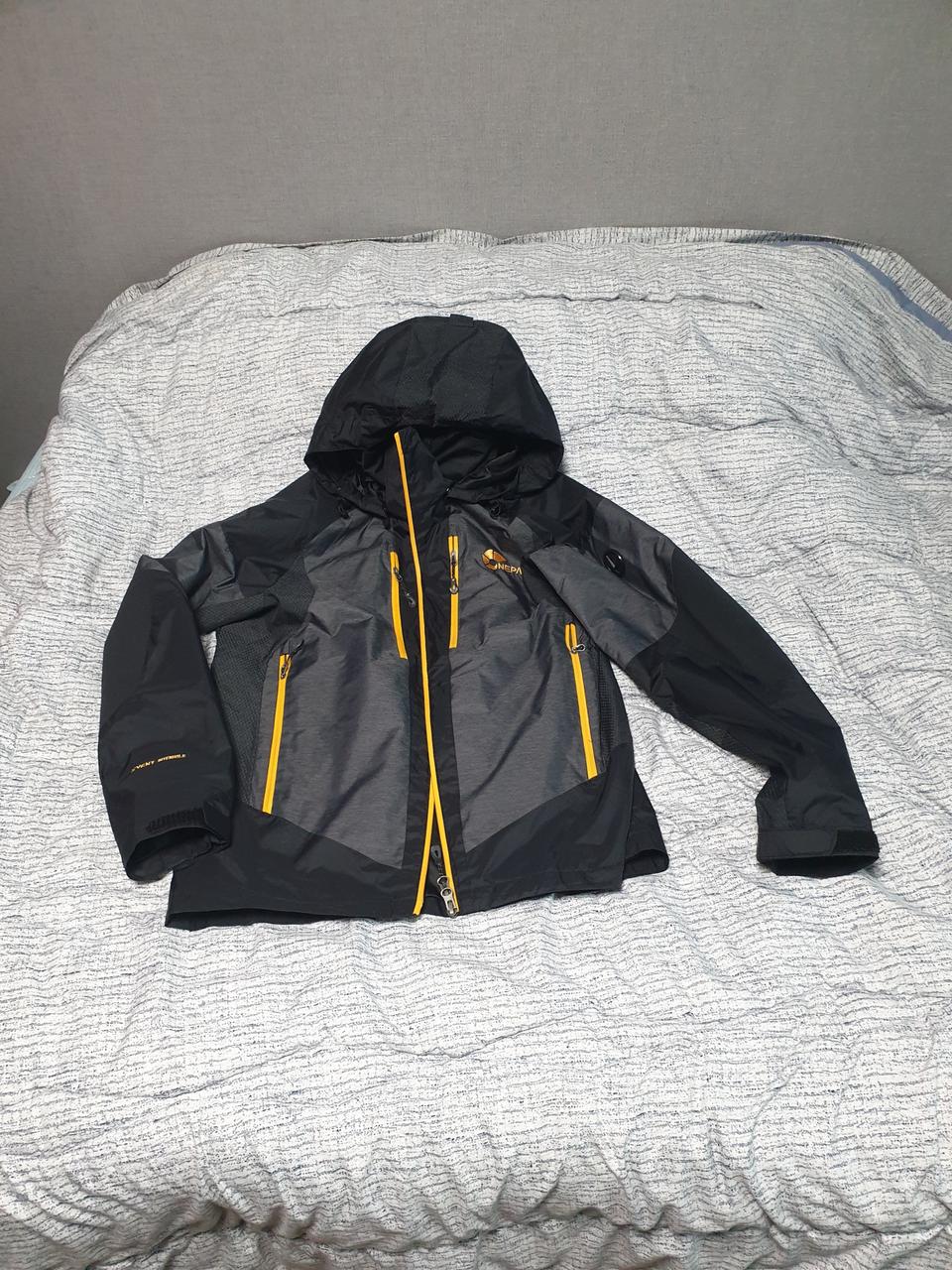 네파바람막이 남95 엑스벤트 새것입니다