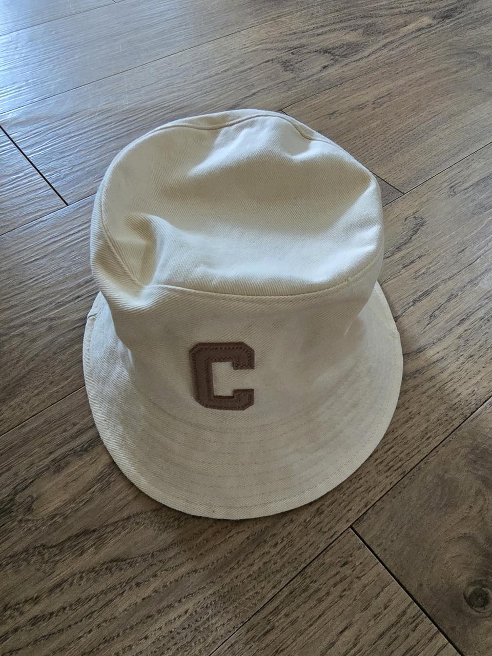 C 로고 버킷햇ㅡs