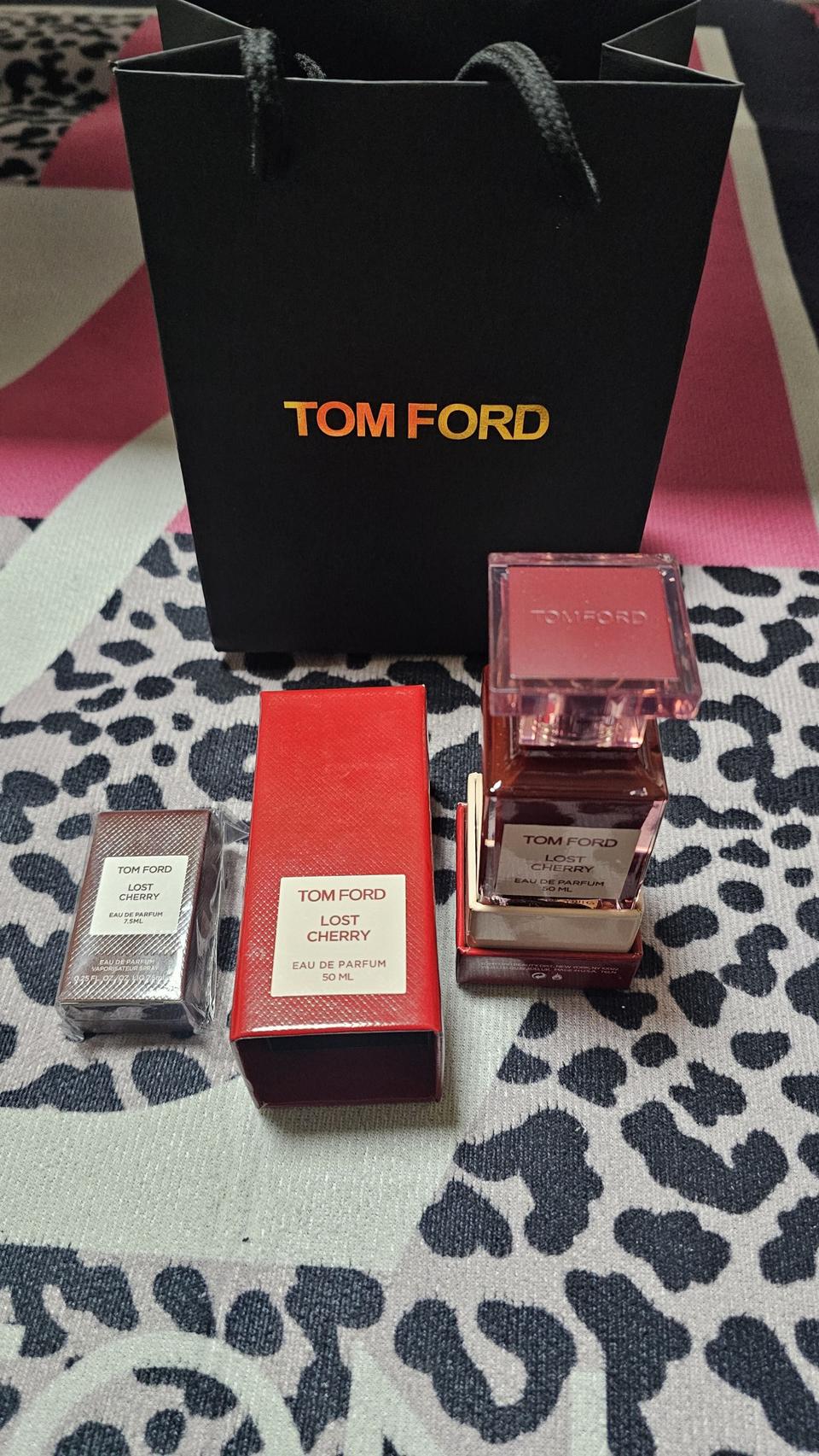 톰포드 로스트 체리 오드퍼퓸 50ml+7.5ml세트 쇼핑백 미개봉 새상품