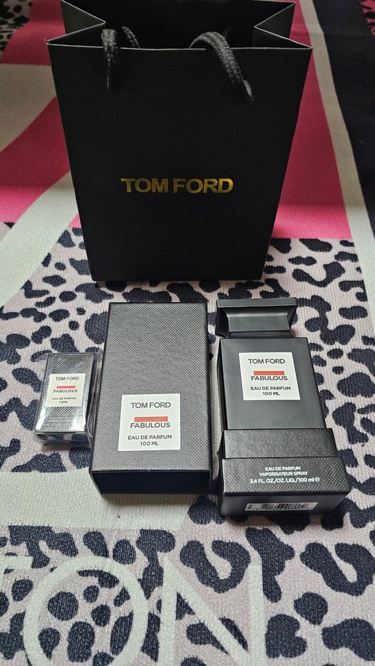 톰포드 페뷸러스 오드퍼퓸 100ml+7.5ml 세트 쇼핑백 미개봉 새상품