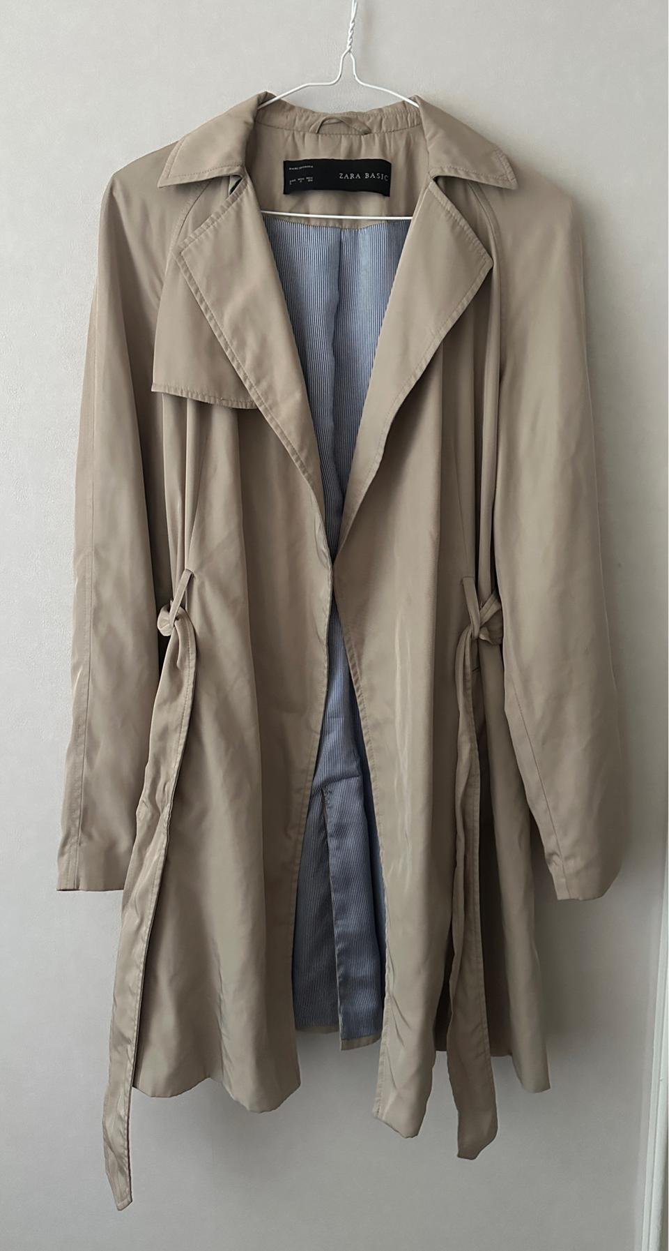 ZARA 트렌치코트 자켓