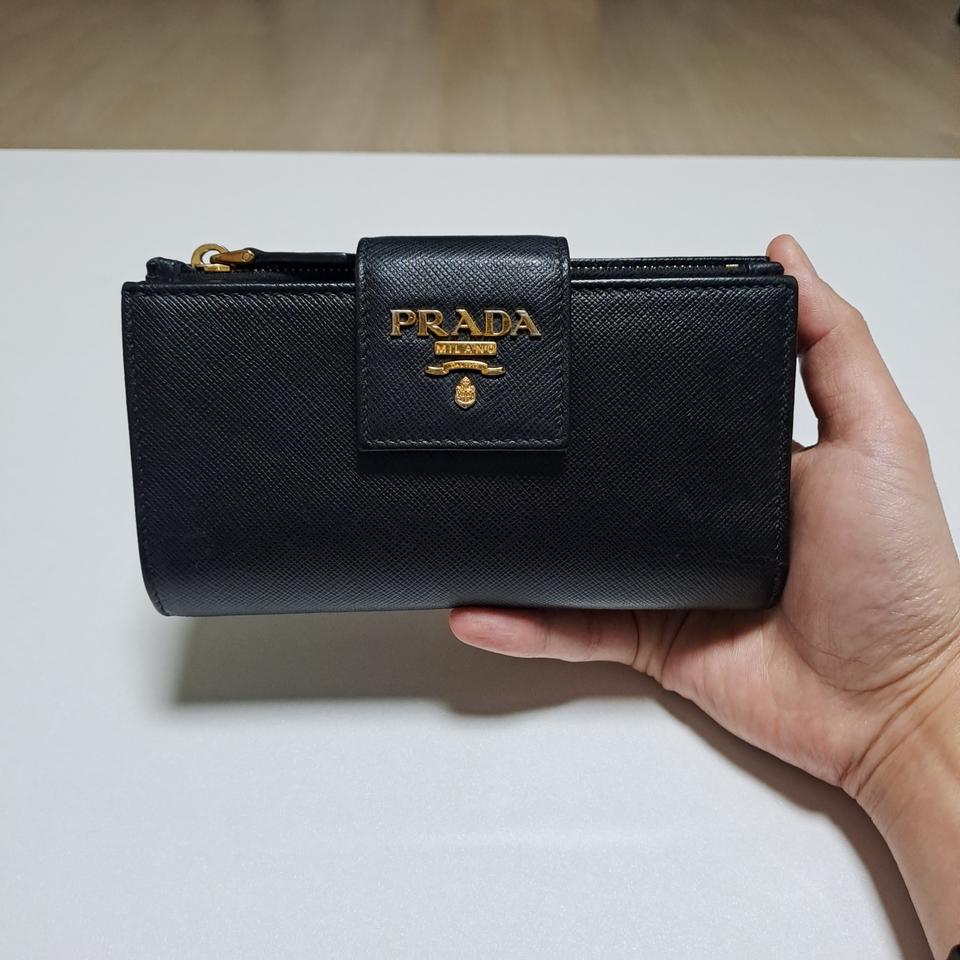 [100%/정품] 프라다 사피아노 레더 실용성 좋은 중지갑, 프라다지갑