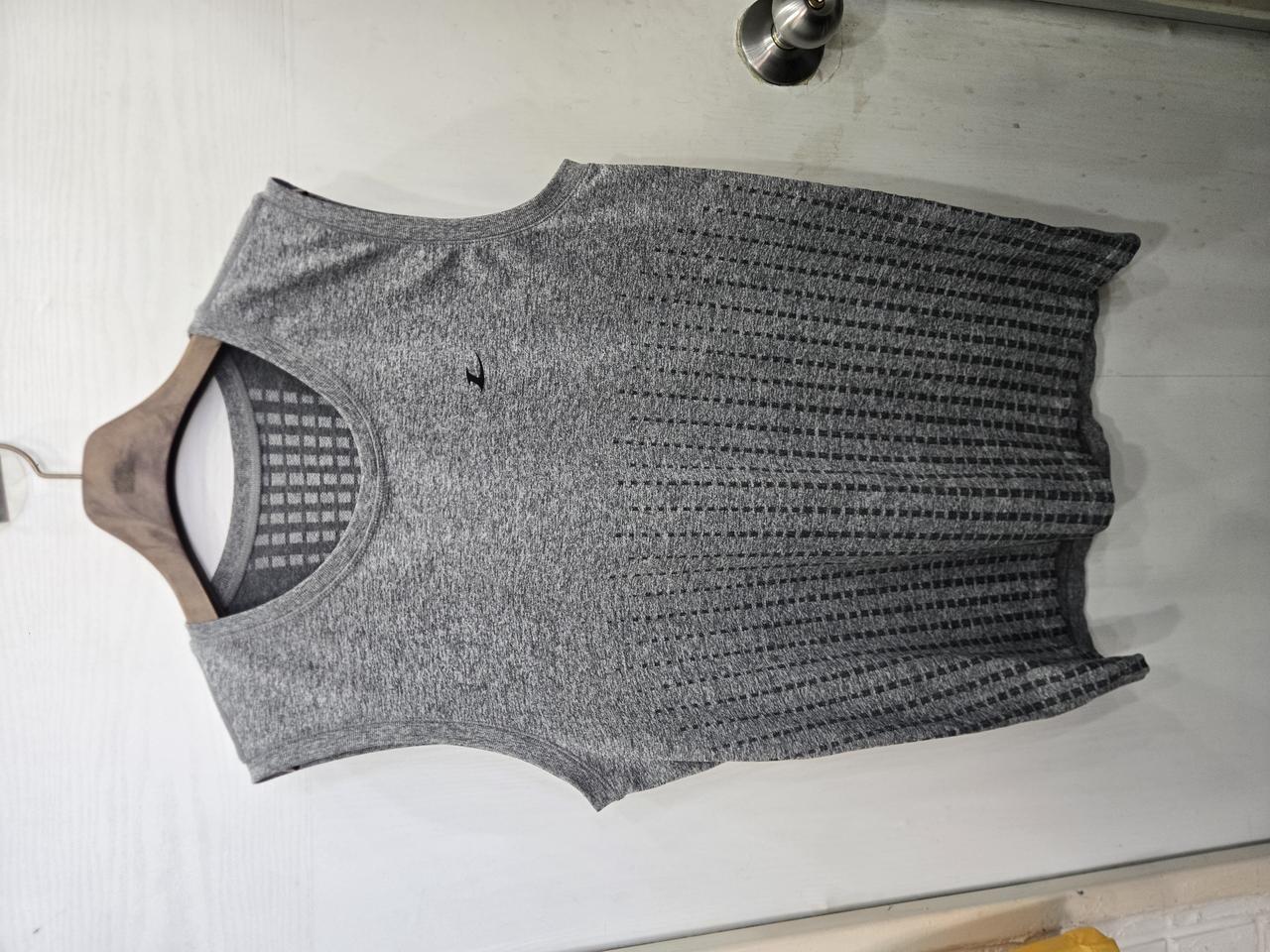 105,XL )) lecaf 르까프 나시티셔츠!~ 그레이 색상~