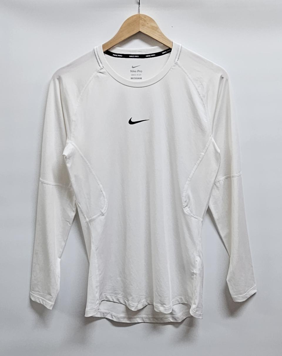 나이키 프로 긴팔 화이트 드라이핏 L 25년신상