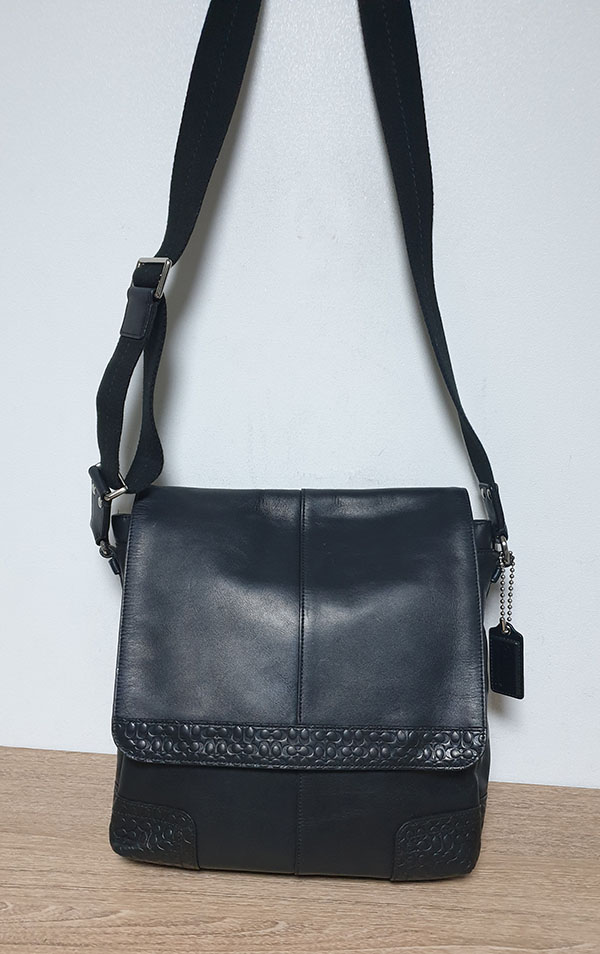 정품 코치 올가죽 남성 크로스백