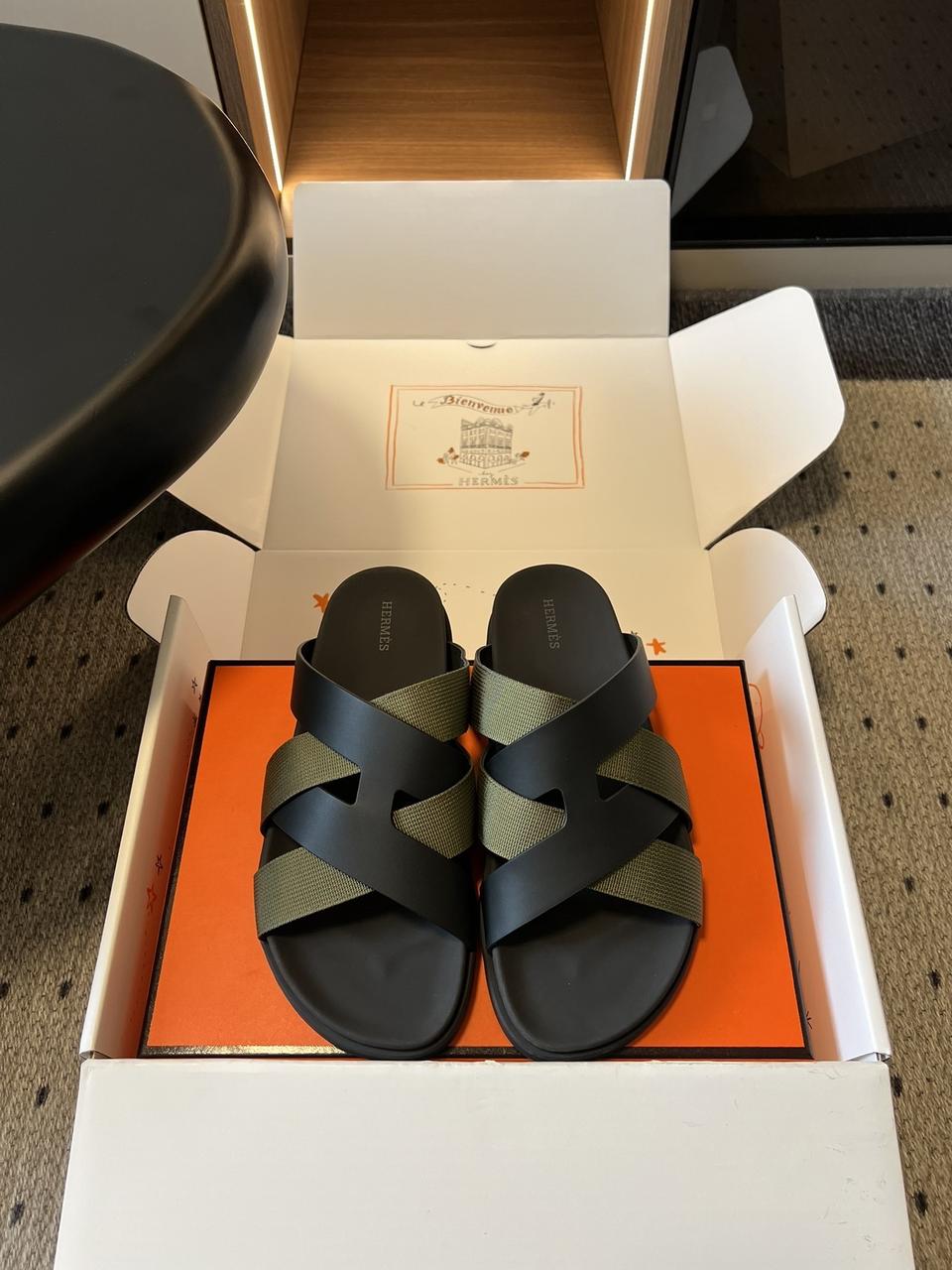 에르메스 Kazimir 샌들