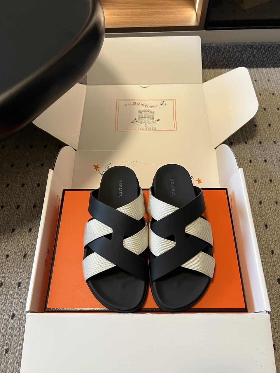 에르메스 Kazimir 샌들