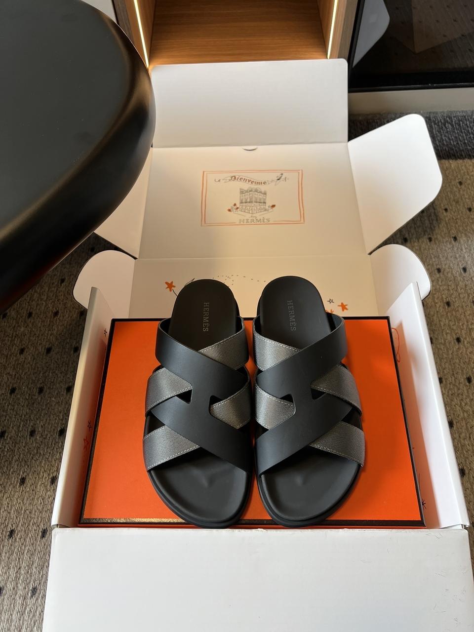 에르메스 Kazimir 샌들