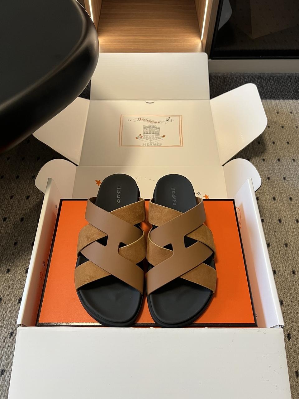 에르메스 Kazimir 샌들