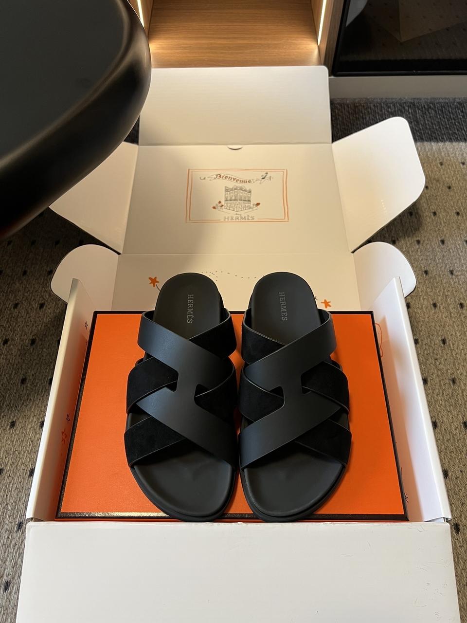 에르메스 Kazimir 샌들