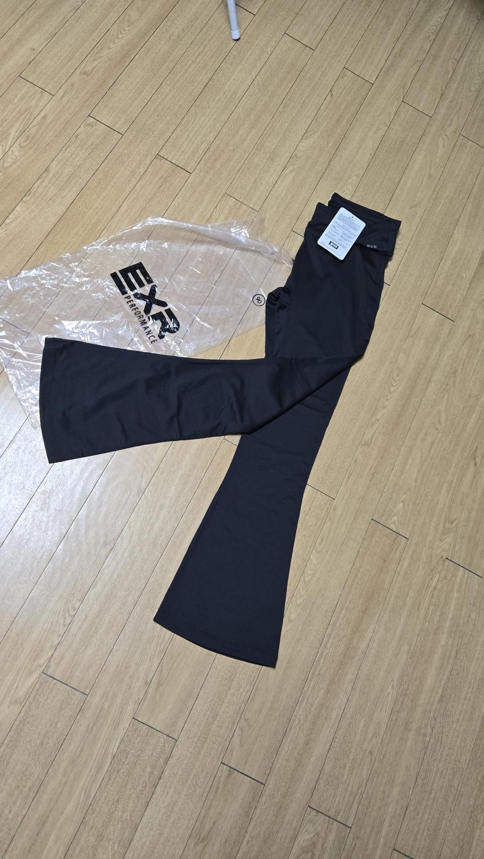 EXR 여성 부츠컷 트레이닝 팬츠 블랙90/ 새상품