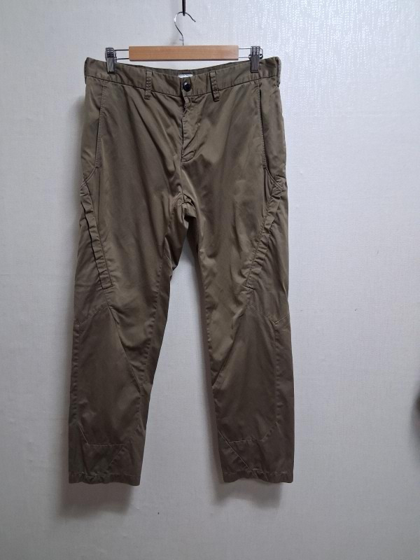 CP 컴퍼니 슬랙스 면 팬츠 표기32 슬림핏 참조 춘하국내판 정품소재