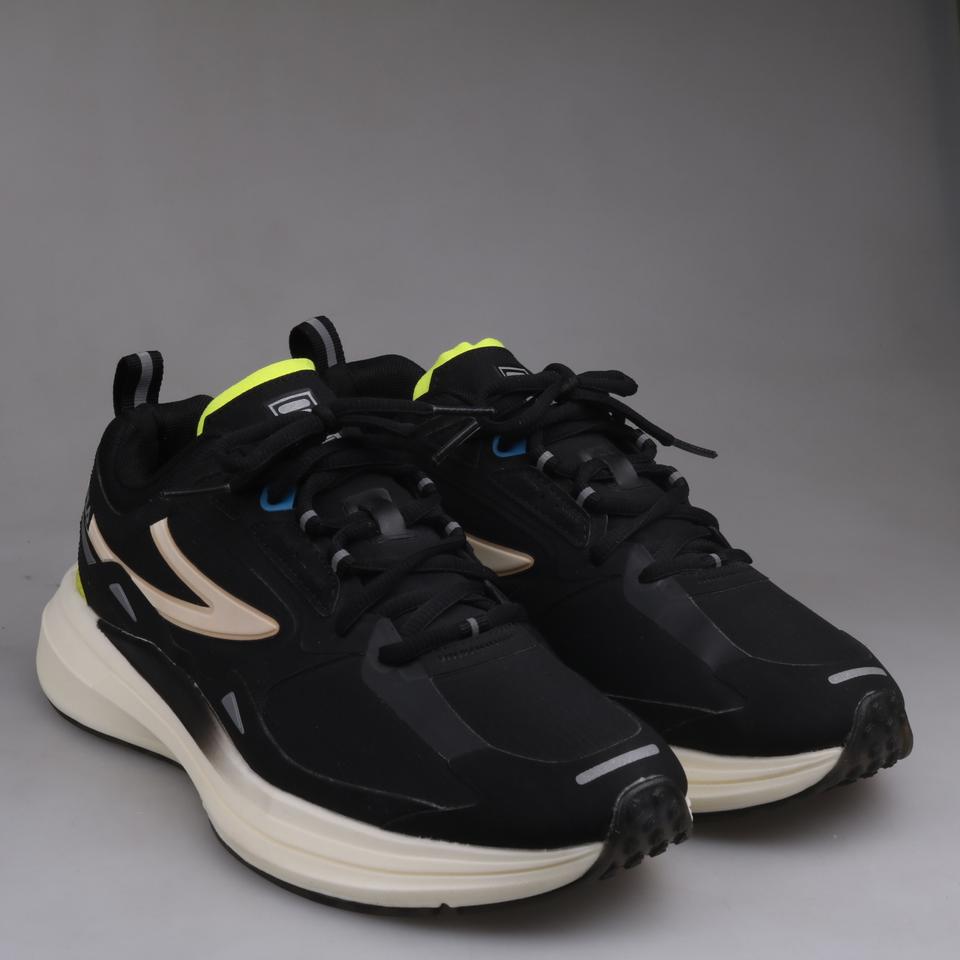 휠라 런닝화 판매합니다.(280)6326